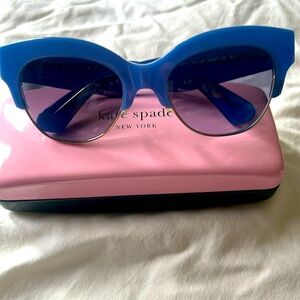 Awesome Blue Kate Spade Sunglasses with Case!